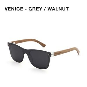 Vira Sun Venice Sunglasses. Black. Polarized. Worn once. with Orange Pouch